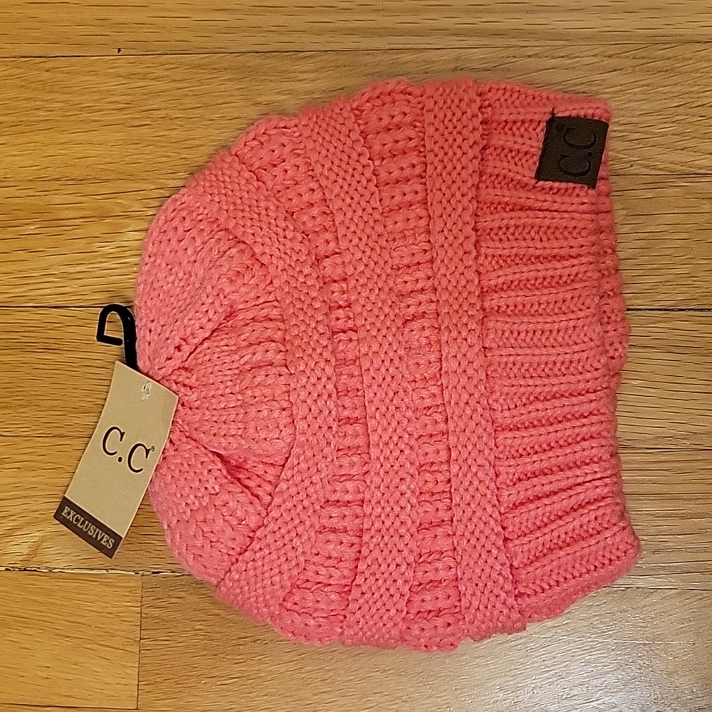 cc beanie hat, NWT